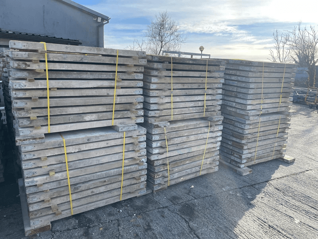 4FT Wooden Planks x 50 (Bale)