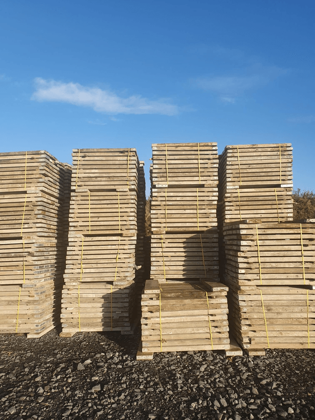 4FT Wooden Planks x 50 (Bale)