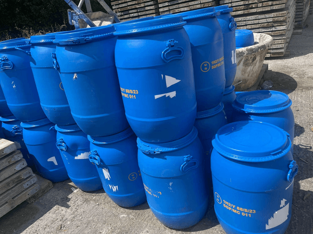 50L Blue Plastic Barrels With Lid &amp; Clamp